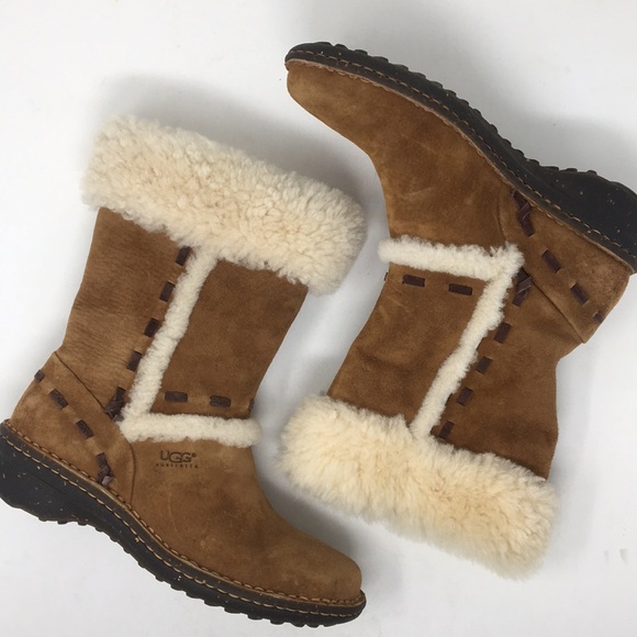 UGG Australia 5674 Boots Like New Size 6 - Picture 7 of 8